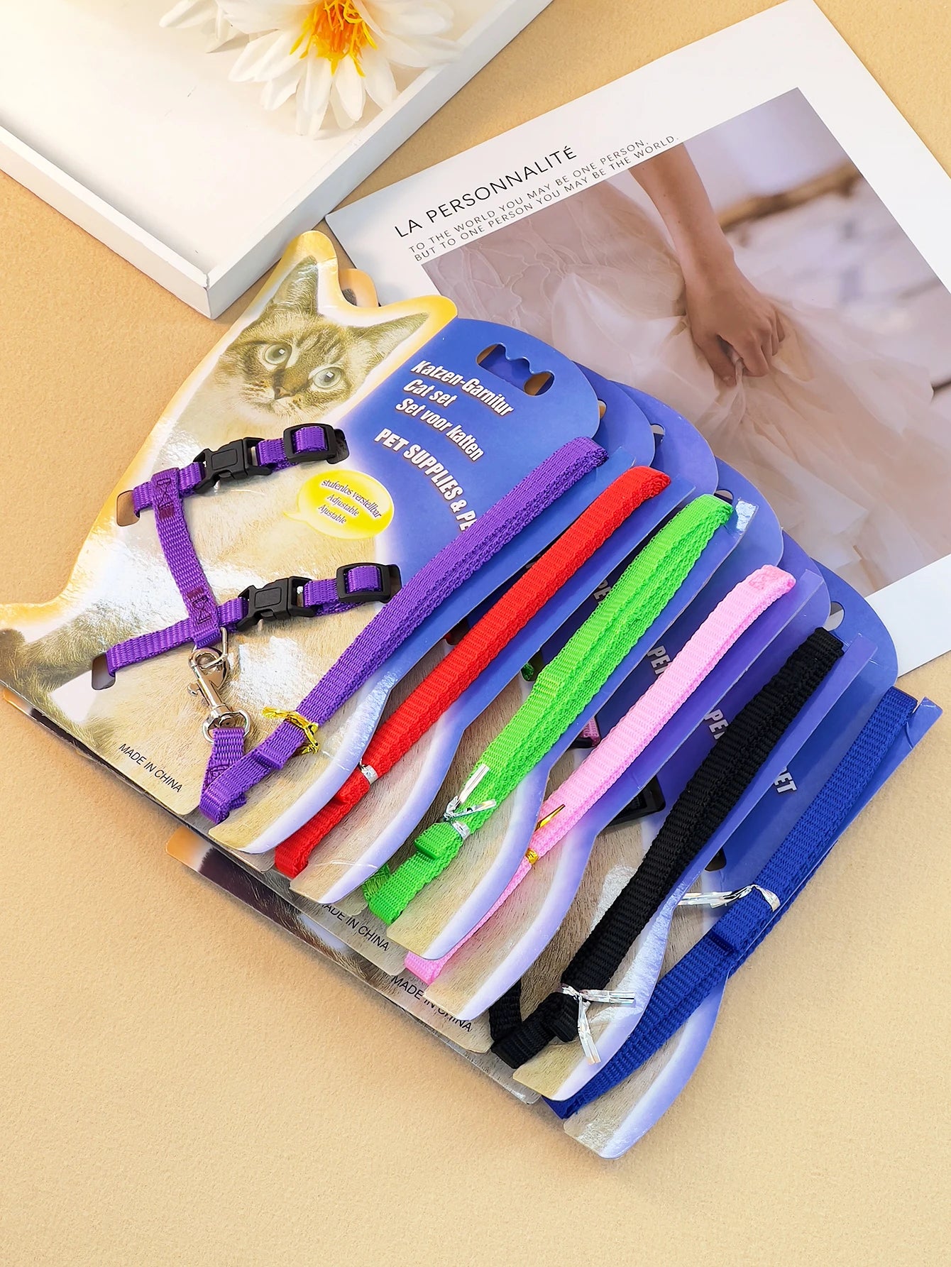 A Cat Leash, a Cat Leash, a Cat Leash, a Cat Leash, a Cat Leash, a Pet Chest Strap, a Cat Chain, and a Cat Leash
