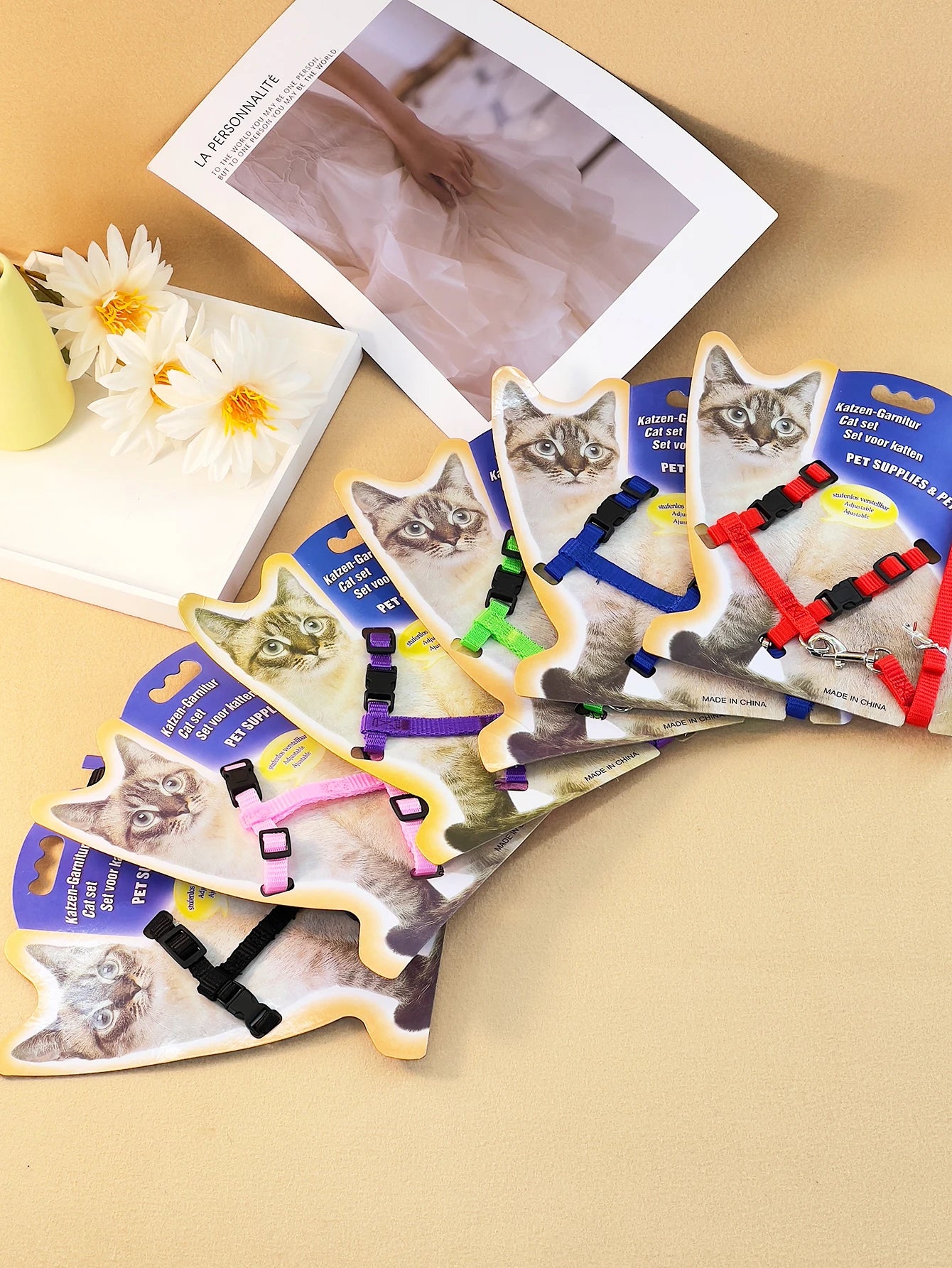 A Cat Leash, a Cat Leash, a Cat Leash, a Cat Leash, a Cat Leash, a Pet Chest Strap, a Cat Chain, and a Cat Leash