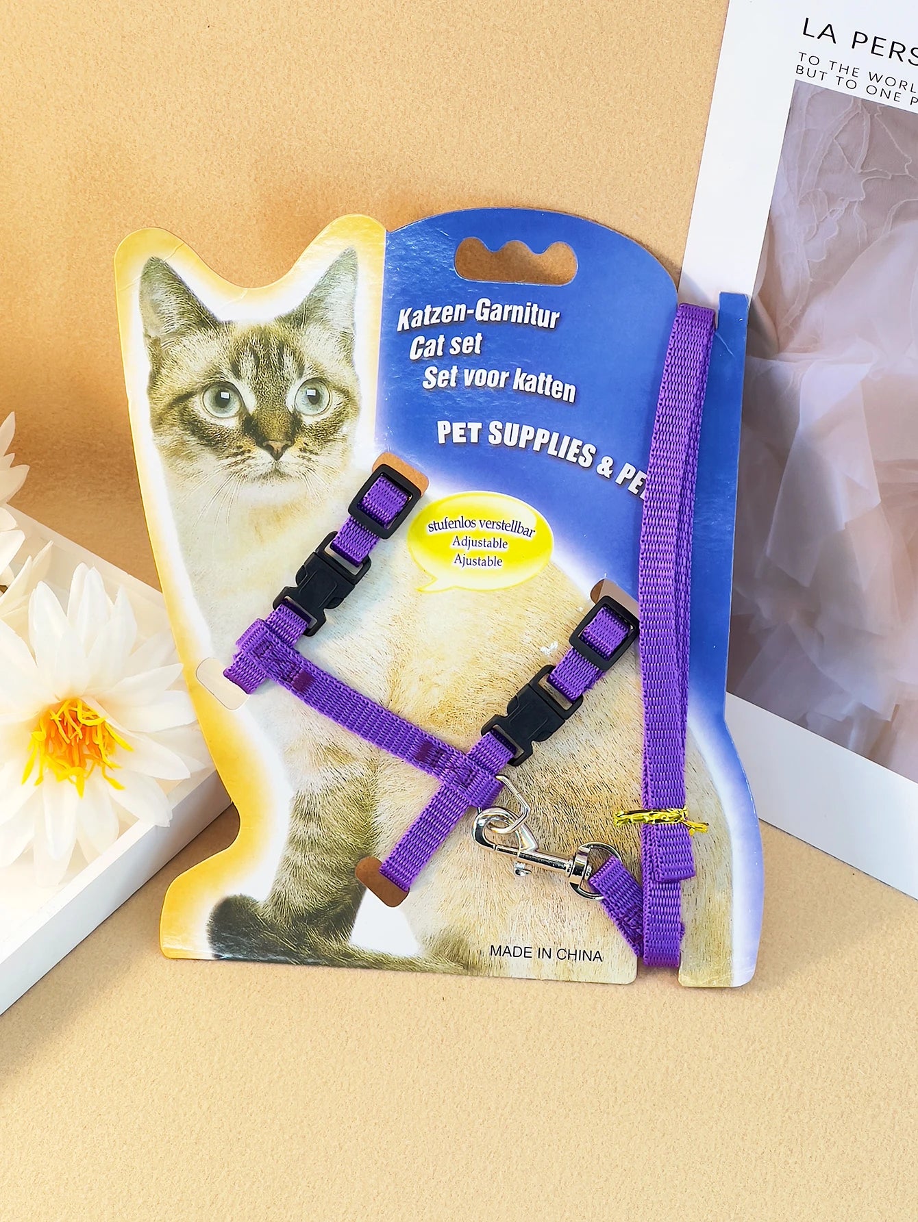 A Cat Leash, a Cat Leash, a Cat Leash, a Cat Leash, a Cat Leash, a Pet Chest Strap, a Cat Chain, and a Cat Leash
