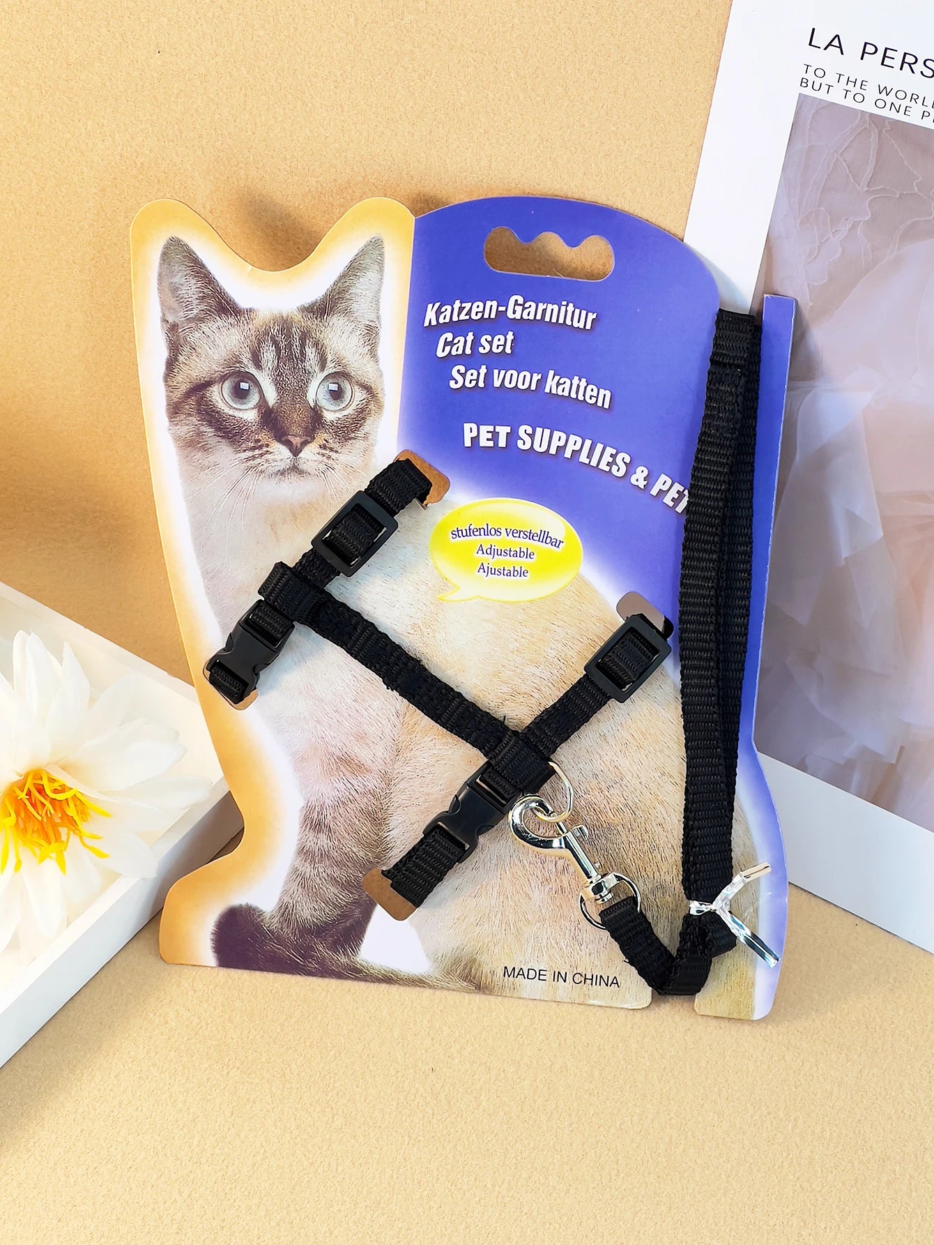A Cat Leash, a Cat Leash, a Cat Leash, a Cat Leash, a Cat Leash, a Pet Chest Strap, a Cat Chain, and a Cat Leash